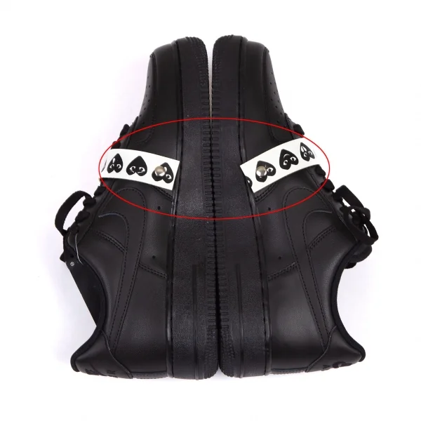 プレイコムデギャルソン×ナイキPLAY COMME des GARCONS×NIKE エアフォース1ローカットスニーカー 黒白27 K-116286_011