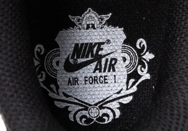 プレイコムデギャルソン×ナイキPLAY COMME des GARCONS×NIKE エアフォース1ローカットスニーカー 黒白27 K-116286_017