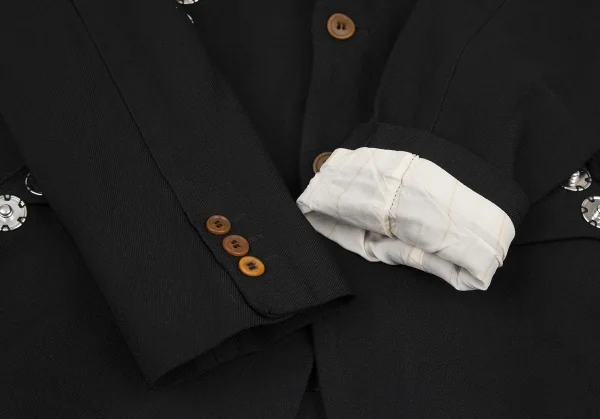 コムデギャルソン オムプリュスCOMME des GARCONS HOMME PLUS エステル裁ち切りスナップボタンジャケット 黒XS K-116529_005