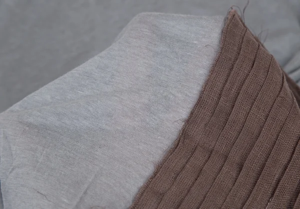 ヨウジヤマモト ファムYohji Yamamoto FEMME ピンタック切替カットソーシャツ グレー茶1 K-116710_013