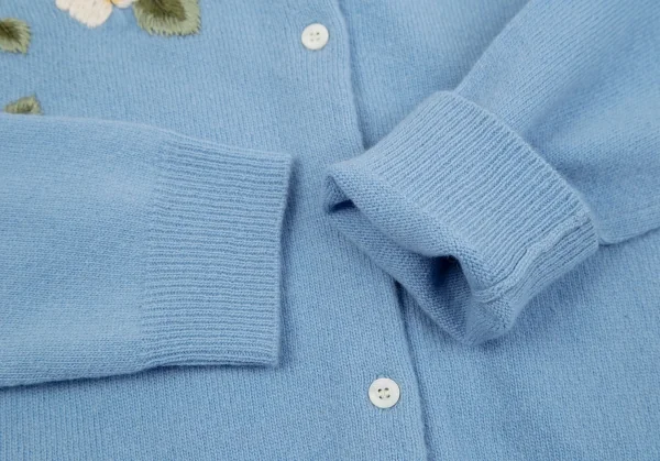 ケイタマルヤマKEITA MARUYAMA ウールカシミヤ花刺繍ニットカーディガン 水色1 K-116760_012