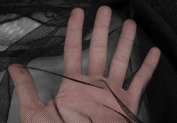 ケイタマルヤマKEITA MARUYAMA フェザーフリンジ装飾メッシュオーバースカート 黒1 K-116784_011