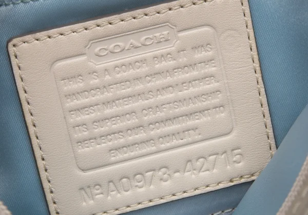 コーチCOACH シグニチャーショルダーバッグ ベージュシルバー K-117279_011