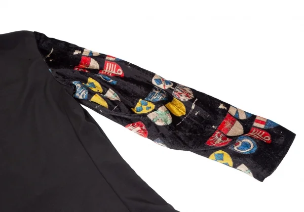 ヨウジヤマモト プールオムYohji Yamamoto POUR HOMME 片袖グラフィックベロア切替ピークドフレアドレスコート 黒1 K-117457_015