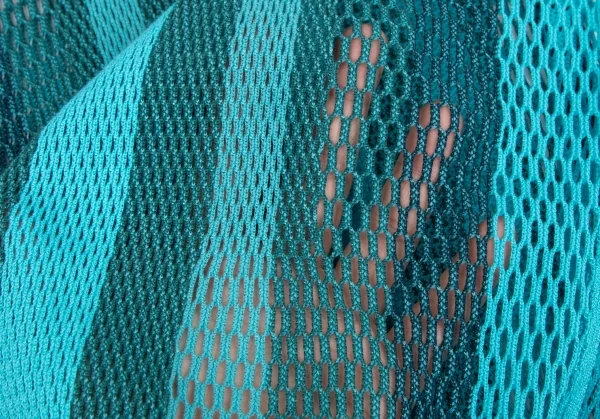イッセイミヤケISSEY MIYAKE A-POC INSIDE メッシュストライプVネックトップス ターコイズ2 K-117523_009