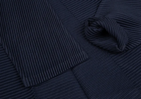 イッセイミヤケISSEY MIYAKE バイアスジグザグプリーツカットソー 紺2 K-117534_005