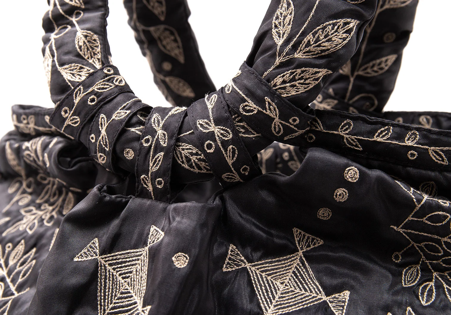 イッセイミヤケハートタマシャISSEY MIYAKE HaaT TaMaSHa