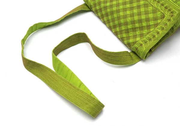 イッセイミヤケハートタマシャISSEY MIYAKE HaaT TaMaSHa ステッチ刺繍フラップショルダーバッグ 黄緑 K-117903_011