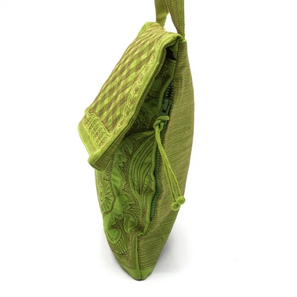 イッセイミヤケハートタマシャISSEY MIYAKE HaaT TaMaSHa ステッチ刺繍フラップショルダーバッグ 黄緑 K-117903_004
