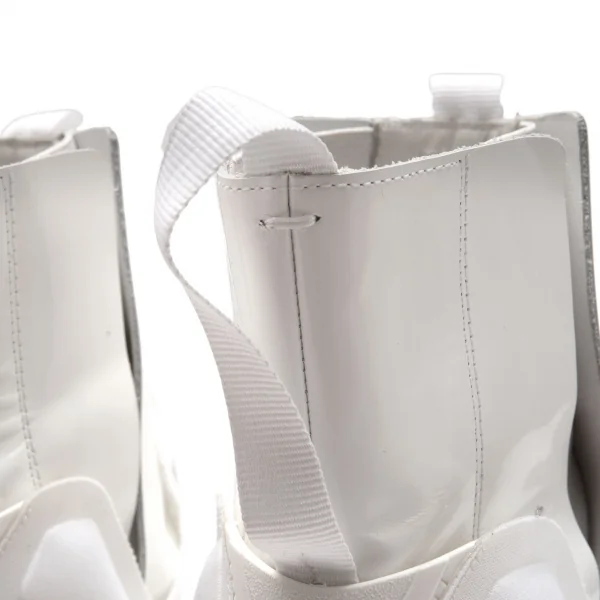 Maison Margiela x Reebok Tabi Instapump Fury Hi Sneakers K-118004_010