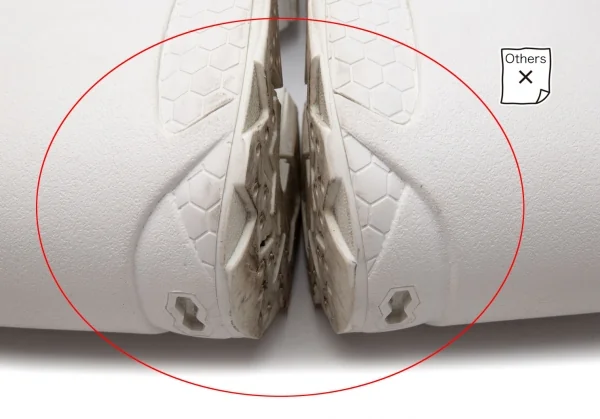 Maison Margiela x Reebok Tabi Instapump Fury Hi Sneakers K-118004_013