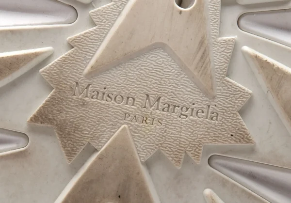 Maison Margiela x Reebok Tabi Instapump Fury Hi Sneakers K-118004_015