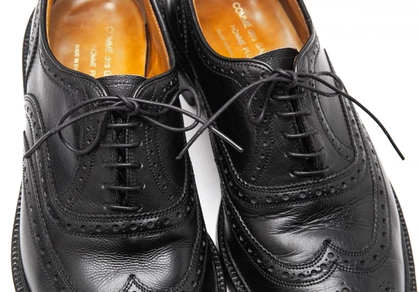 コムデギャルソンオムプリュスCOMME des GARCONS HOMME PLUS Tricker’s社製ウイングチップレザーシューズ 黒26.5位 K-118042_006