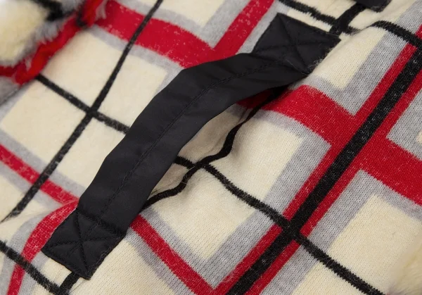 ゴルチエジーンズGAULTIER JEAN'S ファーチェックニットベスト クリーム赤黒40 K-118154_015