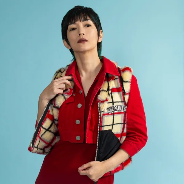 ゴルチエジーンズGAULTIER JEAN'S ファーチェックニットベスト クリーム赤黒40 K-118154_017