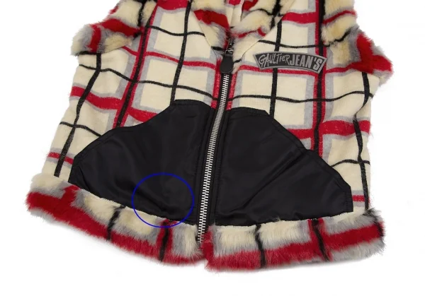 ゴルチエジーンズGAULTIER JEAN'S ファーチェックニットベスト クリーム赤黒40 K-118154_006