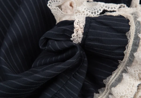 ジュンヤワタナベマンピンク コムデギャルソンJUNYA WATANABE MAN PINK COMME des GARCONS レースフリル装飾ストライプスカート 紺オフS K-118496_011