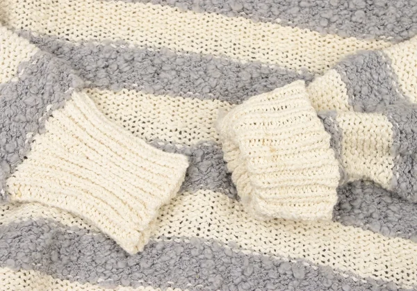 イッセイミヤケISSEY MIYAKE ビジュー装飾ボーダー織りニットセーター ブルーグレークリームM位 K-118674_011