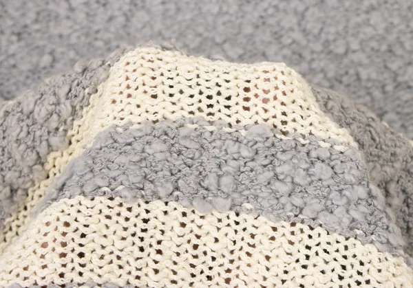 イッセイミヤケISSEY MIYAKE ビジュー装飾ボーダー織りニットセーター ブルーグレークリームM位 K-118674_018