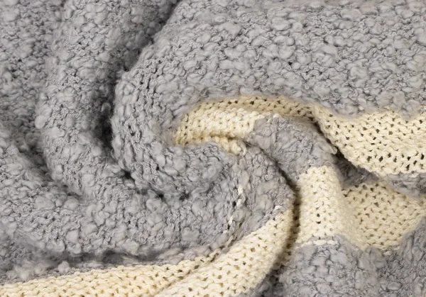 イッセイミヤケISSEY MIYAKE ビジュー装飾ボーダー織りニットセーター ブルーグレークリームM位 K-118674_019