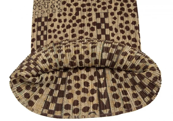 PLEATS PLEASE Drawing Printed Cardigan & Sleeveless Dress K-118866_016