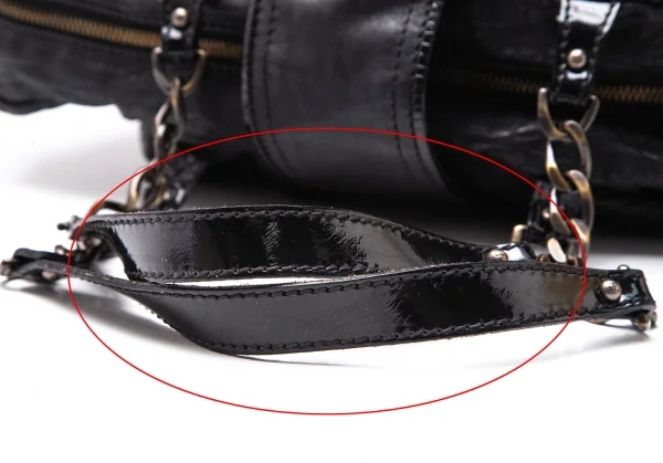 フェンディFENDI バックルベルトデザインシュリンクレザーバッグ 黒 K-119455_013