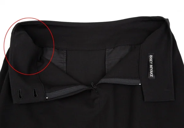 イッセイミヤケISSEY MIYAKE コットンストレッチバックスリットスカート 黒2 K-119524_014