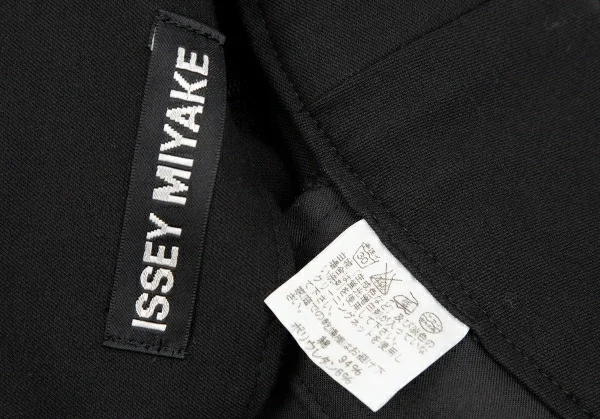 イッセイミヤケISSEY MIYAKE コットンストレッチバックスリットスカート 黒2 K-119524_020