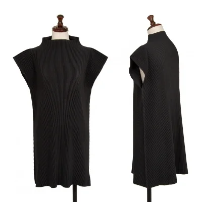 PLEATS PLEASE Mock neck Sleeveless Tunic