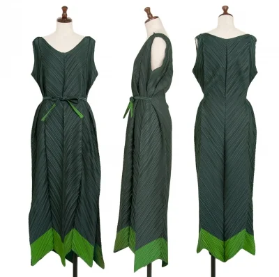 ISSEY MIYAKE FETE Bias Pleats Sleeveless Dress