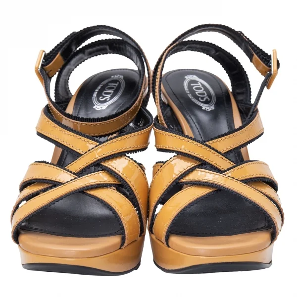 トッズTOD'S エナメルベルトストラップサンダル マスタード38(25位) K-120501_004