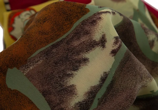 ジュニアゴルチエJUNIOR GAULTIER ポリメダルプリントスカーフ 黄ピンク他F K-120885_005