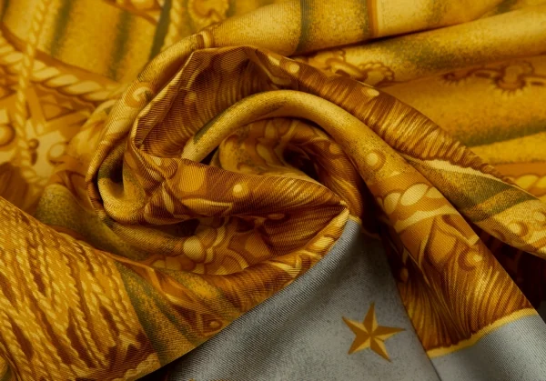 セリーヌCELINE プリントシルクスカーフ オレンジ他 K-121689_005