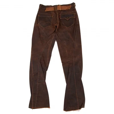 Levi’s RED Cinch Back Hem Cutting Pants