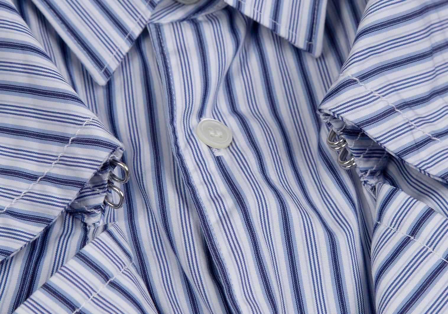 コムデギャルソンオムプリュス　カフスボタンストライプシャツ　青×白　S コムデギャルソンシャツCOMME des GARCONS SHIRT スリーブ切替
