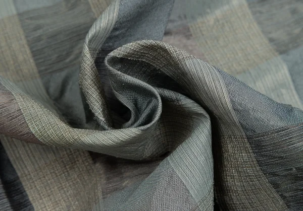 イッセイミヤケペルマネンテISSEY MIYAKEPERMANENTE シルクチェック織りノーカラーブラウス 緑M K-122456_017