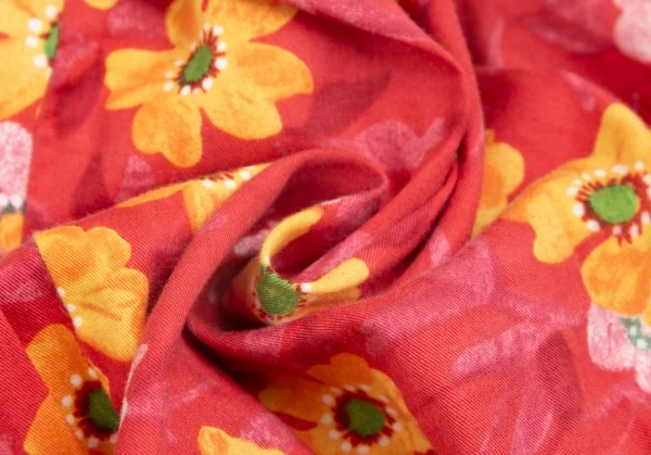 ヴェルサーチ ジーンズクチュールVERSACE JEANS COUTURE フラワープリントコットンテーパードパンツ ピンク黄38 K-122481_015