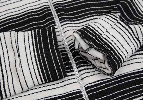 ヴェルサーチ ジーンズクチュールVERSACE JEANS COUTURE メデューサチャームジップデザインボーダーニットブルゾン 黒白XS K-122491_009