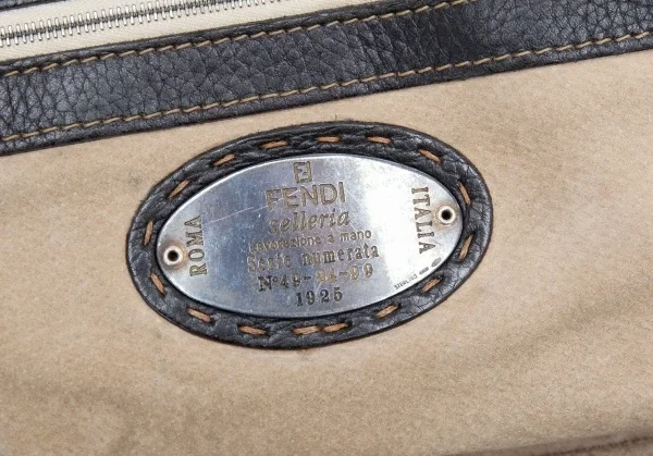 FENDI Leather Handbag K-123037_020