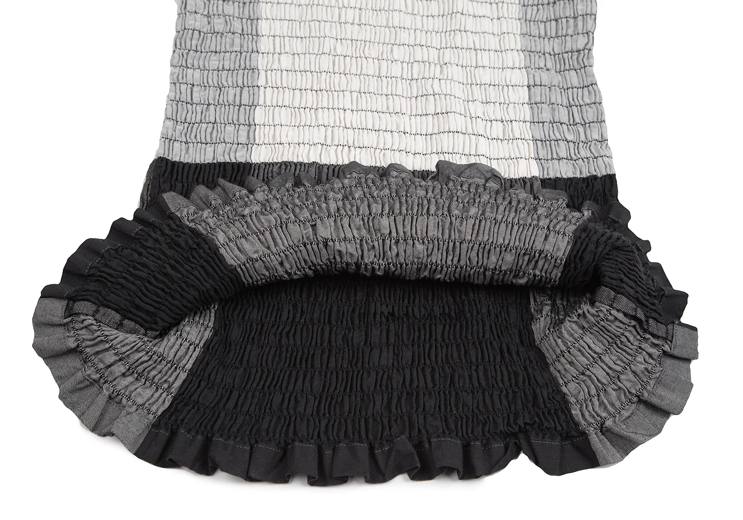 イッセイミヤケISSEY MIYAKE シャーリングモノクロパネルノースリーブ オフグレー2 【レディース】 イッセイミヤケISSEY MIYAKE シャーリングモノクロパネル