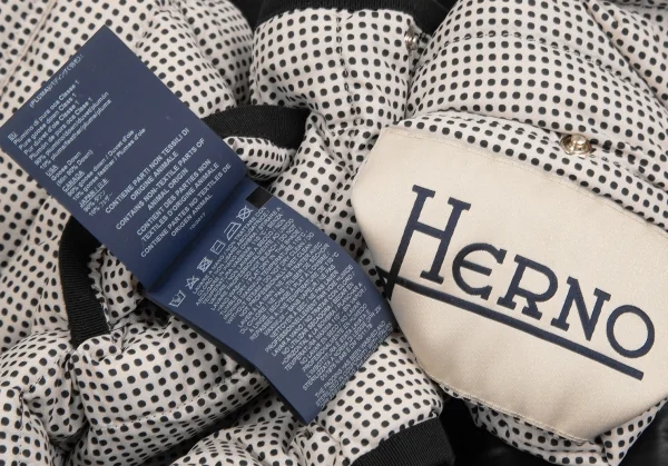 ヘルノHERNO ピンドットリバーシブルノーカラーダウンジャケット 黒42 K-123654_019