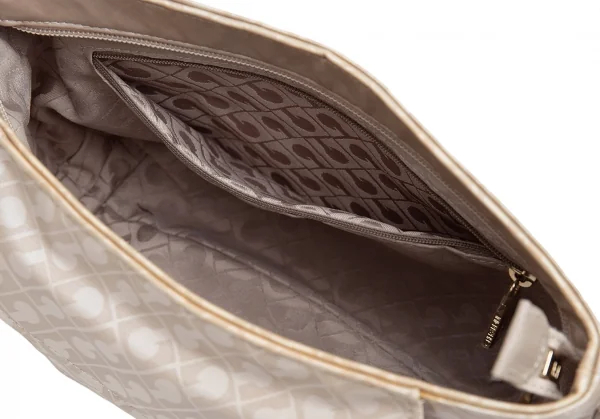 ゲラルディーニGHERARDINI ソフティモノグラムショルダーバッグ ベージュF K-123678_014