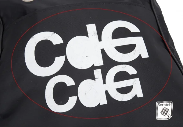 コムコム コムデギャルソンCOMME des GARCONS ロゴプリントチェーンハンドルバッグ 黒F K-123690_010