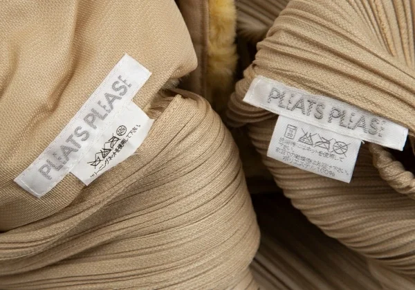 PLEATS PLEASE Detaching Boa Collar Motorcycle Long Coat K-124147_020