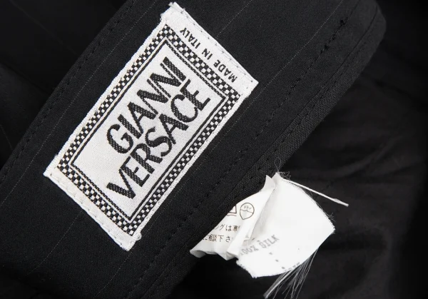 ジャンニヴェルサーチGIANNI VERSACE シルクピンストライプ3Bセットアップスーツ 黒48 K-124314_019