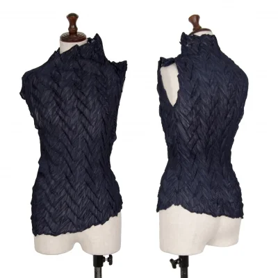 ISSEY MIYAKE FETE Pleats Sleeveless Top