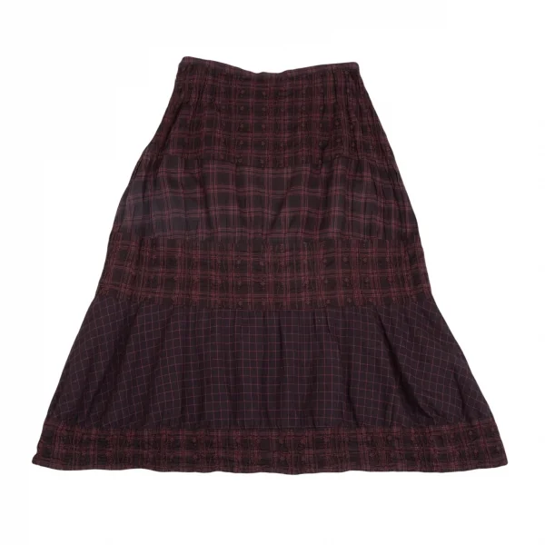 ISSEY MIYAKE HaaT Checker Switching Flower Embroidery Skirt K-124598_010