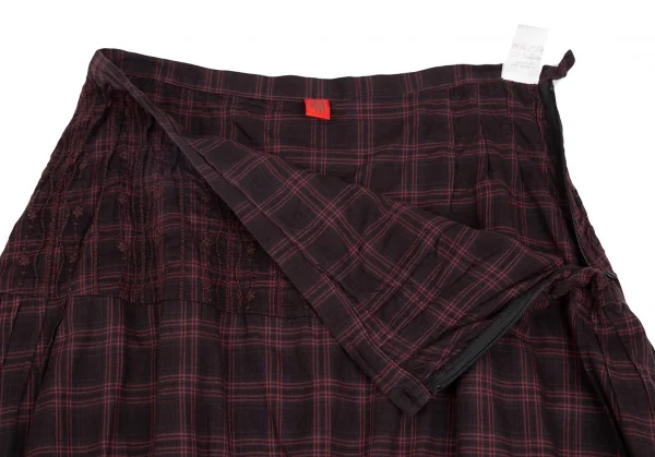 ISSEY MIYAKE HaaT Checker Switching Flower Embroidery Skirt K-124598_005