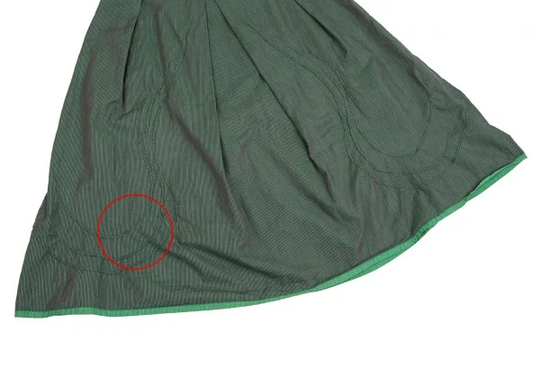 ISSEY MIYAKE HaaT Curve Switching Pinstripe Tuck Skirt K-124599_012