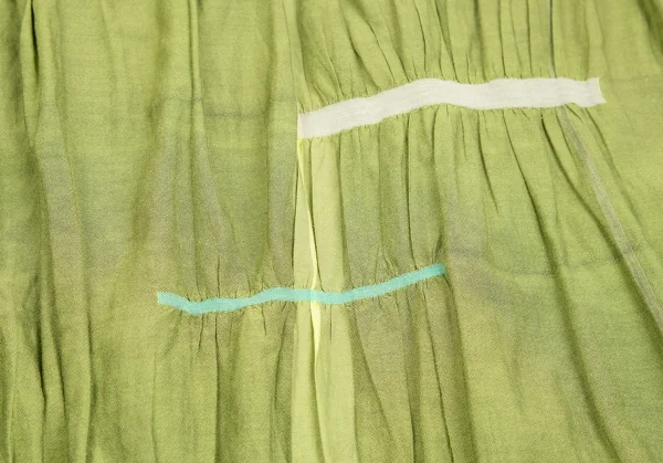 ISSEY MIYAKE HaaT Pasting Tape Gathered Design Skirt K-124600_014